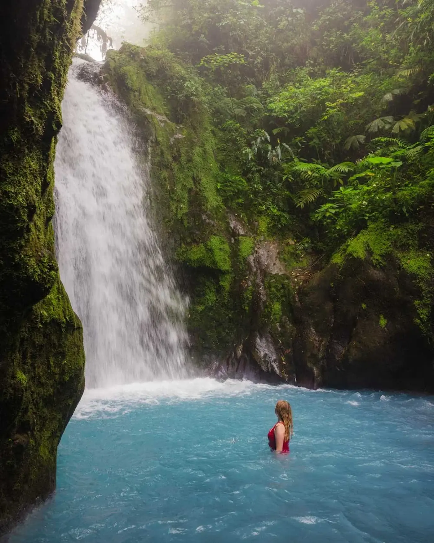 Blue Falls waterfall hike in Bajos del Toro