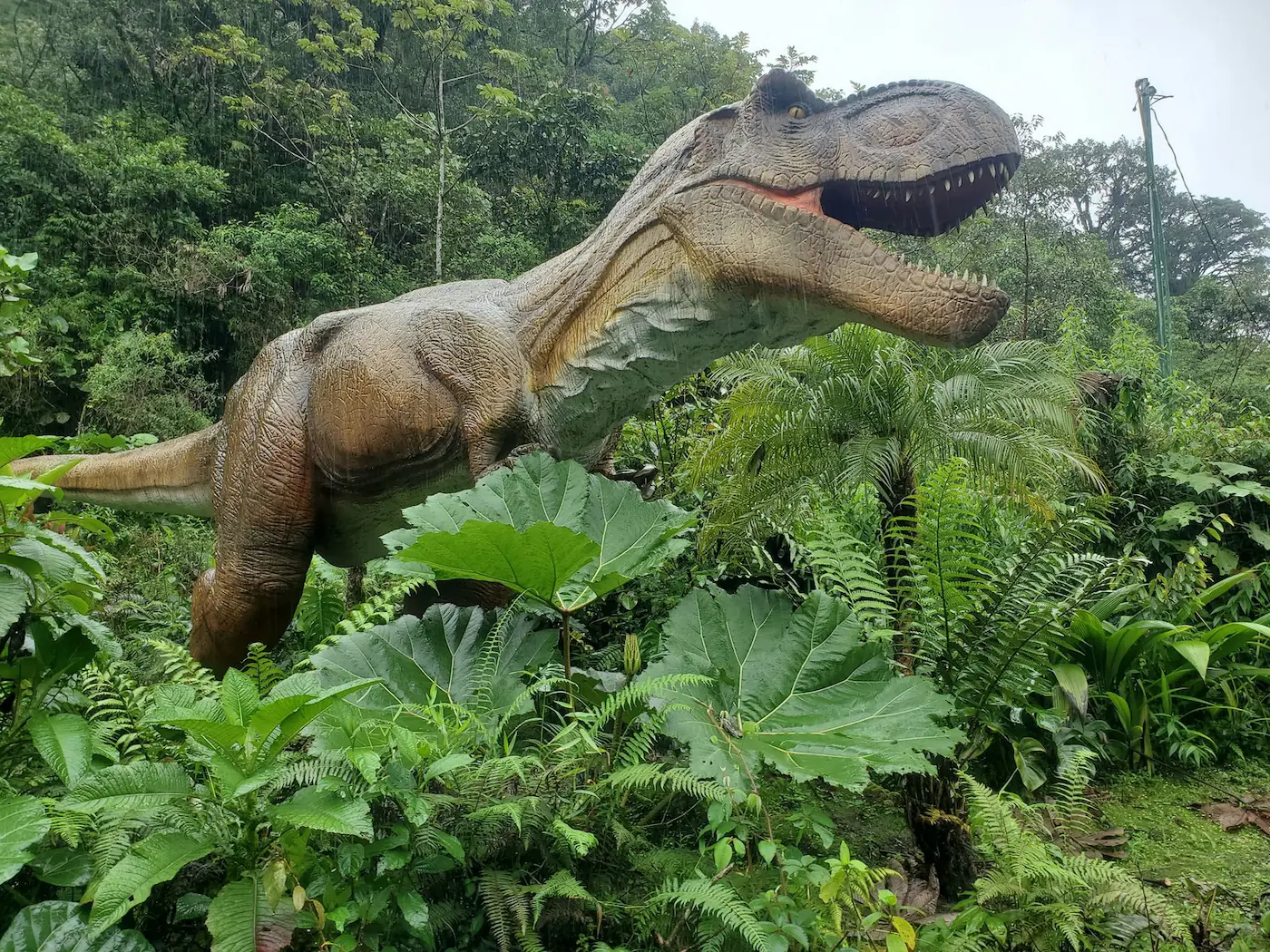 Life-size dinosaur at Dinoland, Bajos del Toro